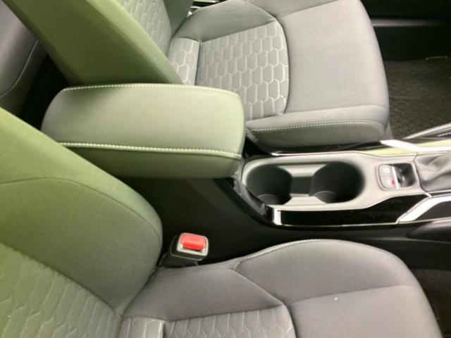 カローラスポーツ ハイブリッドＧ　純正　ＳＤナビ／トヨタセーフティセンス／車線逸脱防止支援システム／パーキングアシスト　バックガイド／ヘッドランプ　ＬＥＤ／ＵＳＢジャック／Ｂｌｕｅｔｏｏｔｈ接続／ＥＢＤ付ＡＢＳ　衝突被害軽減システム（31枚目）