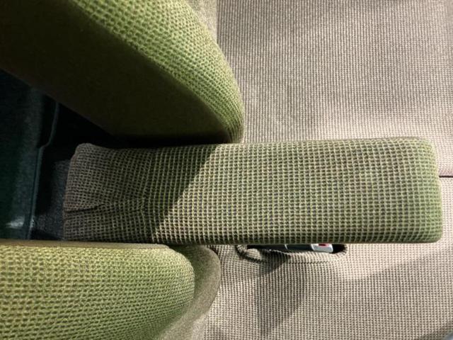 アルトラパン Ｘ　新品タイヤ／ＥＢＤ付ＡＢＳ／エアバッグ　運転席／エアバッグ　助手席／衝突安全ボディ／アルミホイール　純正　１４インチ／パワーウインドウ／エンジンスタートボタン／キーレススタートシステム　盗難防止装置（26枚目）