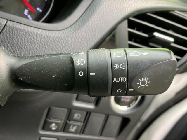 ヴォクシー ＺＳキラメキ　新品タイヤ／社外　９インチ　ＳＤナビ／フリップダウンモニター　社外　１０．１インチ／トヨタセーフティセンス／両側電動スライドドア／車線逸脱防止支援システム／ドライブレコーダー　社外　バックカメラ（16枚目）