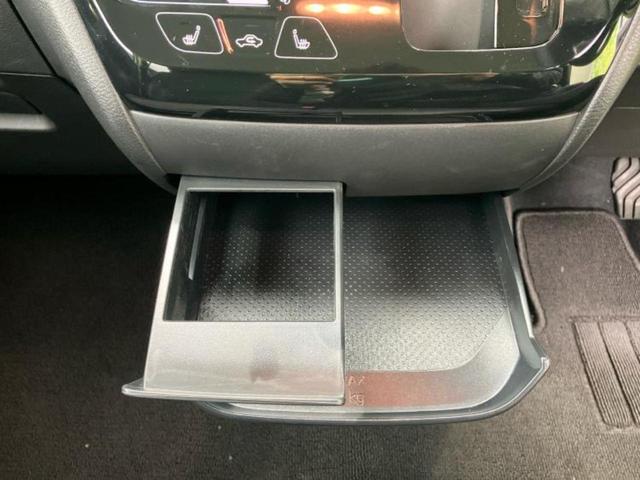 デリカミニ Ｇ　保証書／イーアシスト（ミツビシ）／ハンズフリー電動スライドドア／シートヒーター　前席／車線逸脱防止支援システム／ヘッドランプ　ＬＥＤ／横滑り防止装置／アイドリングストップ／バックモニター／禁煙車（28枚目）