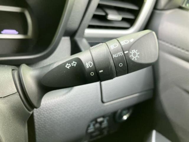 ルーミー カスタムＧ　新品タイヤ／純正　ＳＤナビ／トヨタセーフティセンス／両側電動スライドドア／シートヒーター　前席／パノラミックビューモニター／車線逸脱防止支援システム／ドライブレコーダー　前後／ヘッドランプ　ＬＥＤ（16枚目）