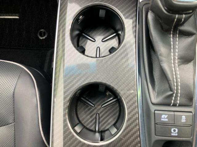 クラウンハイブリッド ＲＳアドバンス　純正　ＳＤナビ／トヨタセーフティセンス／シートヒーター　前席／パノラミックビューモニター／車線逸脱防止支援システム／シート　合皮／ドライブレコーダー　社外／ヘッドランプ　ＬＥＤ／ＵＳＢジャック　禁煙車（30枚目）