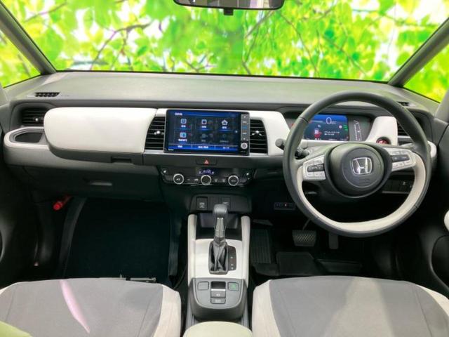 フィット ｅＨＥＶホーム　保証書／純正　９インチ　ＳＤナビ／ホンダセンシング／シートヒーター　前席／車線逸脱防止支援システム／シート　ハーフレザー／ドライブレコーダー　前後／ヘッドランプ　ＬＥＤ／ＵＳＢジャック　バックカメラ（4枚目）