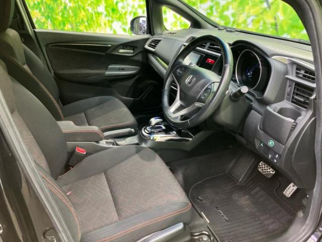 フィットハイブリッド ハイブリッド・Ｓパッケージ　新品タイヤ／社外　ＳＤナビ／シティーブレーキアクティブシステム（ホンダ）／ヘッドランプ　ＬＥＤ／Ｂｌｕｅｔｏｏｔｈ接続／ＥＴＣ／ＥＢＤ付ＡＢＳ／横滑り防止装置／アイドリングストップ　バックカメラ（5枚目）