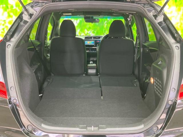 フィットハイブリッド ハイブリッド・Ｓパッケージ　新品タイヤ／社外　ＳＤナビ／シティーブレーキアクティブシステム（ホンダ）／ヘッドランプ　ＬＥＤ／Ｂｌｕｅｔｏｏｔｈ接続／ＥＴＣ／ＥＢＤ付ＡＢＳ／横滑り防止装置／アイドリングストップ　バックカメラ（8枚目）