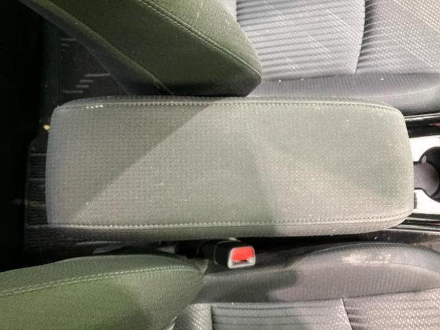 プリウス Ａ　純正　ＳＤナビ／トヨタセーフティセンス／車線逸脱防止支援システム／ヘッドランプ　ＬＥＤ／Ｂｌｕｅｔｏｏｔｈ接続／ＥＴＣ／ＥＢＤ付ＡＢＳ／横滑り防止装置／アイドリングストップ／クルーズコントロール（30枚目）