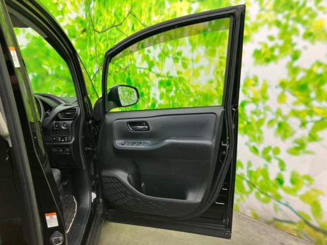 ヴォクシー ZSキラメキ2 純正 9インチ SDナビ/フリップダウンモニター 純正 12.1インチ/トヨタセーフティセンス/両側電動スライドドア/車線逸脱防止支援システム/ヘッドランプ LED/Bluetooth接続 DVD再生(20枚目)