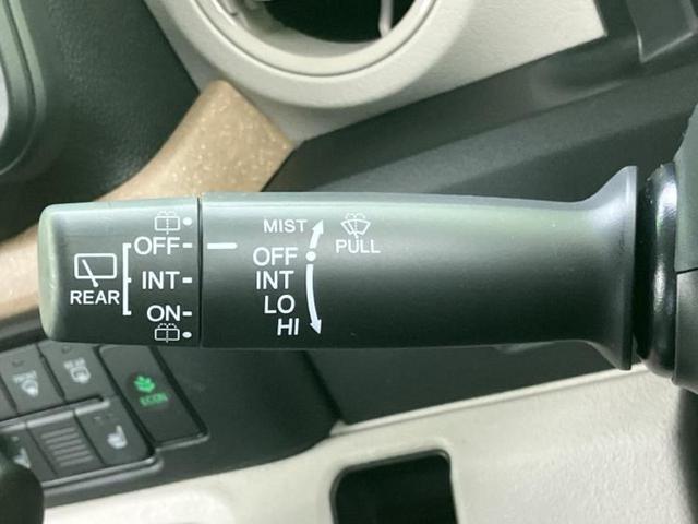 Ｎ－ＢＯＸ ヒョウジュン　保証書／ホンダセンシング／電動スライドドア／シートヒーター　前席／車線逸脱防止支援システム／ヘッドランプ　ＬＥＤ／ＥＢＤ付ＡＢＳ／横滑り防止装置／アイドリングストップ／禁煙車／エアバッグ　運転席（12枚目）