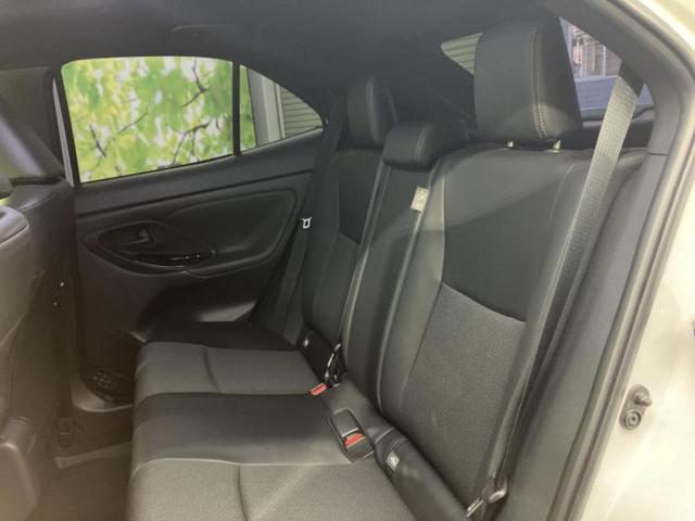 ヤリスクロス ハイブリッドＺ　新品タイヤ／純正エアロ／ディスプレイオーディオ＋ナビ８インチ／トヨタセーフティセンス／シートヒーター　前席／パノラミックビューモニター／車線逸脱防止支援システム／シート　ハーフレザー　全周囲カメラ（7枚目）