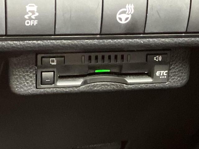 カローラツーリング ハイブリッドダブルバイビー　モデリスタエアロ／ディスプレイオーディオ９インチ／トヨタセーフティセンス／シートヒーター　前席／車線逸脱防止支援システム／シート　ハーフレザー／ドライブレコーダー　社外／ヘッドランプ　ＬＥＤ　ＴＶ（17枚目）