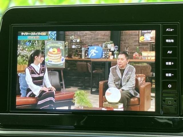 ノート Ｘ　保証書／純正　９インチ　メモリーナビ／インテリジェントルームミラー／エマージェンシーブレーキ／アラウンドビューモニター／車線逸脱防止支援システム／ドライブレコーダー　前後／ヘッドランプ　ＬＥＤ（9枚目）