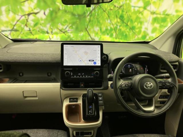 シエンタ ハイブリッドＺ　ディスプレイオーディオ＋ナビ１０．５インチ／フリップダウンモニター　純正　１２．１インチ／トヨタセーフティセンス／両側電動スライドドア／車線逸脱防止支援システム／ヘッドランプ　ＬＥＤ　バックカメラ（4枚目）