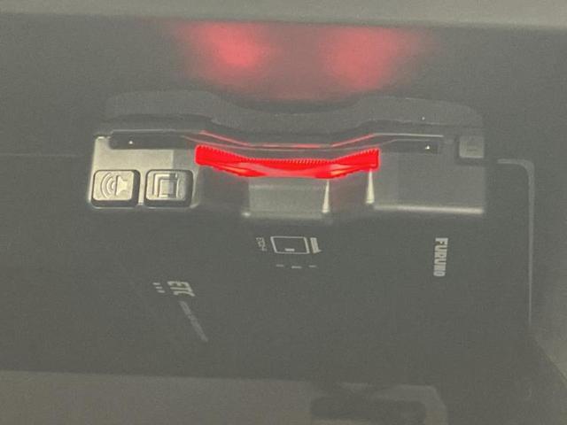 エクリプスクロスPHEV 4WD P 保証書/ディスプレイオーディオ8インチ/イーアシスト(ミツビシ)/シートヒーター 前席/マルチアラウンドモニター/車線逸脱防止支援システム/シート ハーフレザー/電動バックドア 衝突被害軽減システム(18枚目)