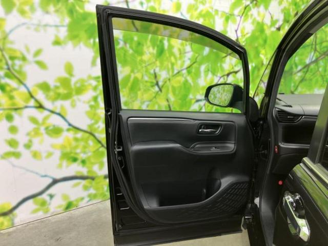 エスクァイア ハイブリッドＧｉ　ＴＲＤエアロ／社外　９インチ　ＳＤナビ／フリップダウンモニター／両側電動スライドドア／シートヒーター　前席／車線逸脱防止支援システム／シート　合皮／ドライブレコーダー　社外／ヘッドランプ　ＬＥＤ（21枚目）