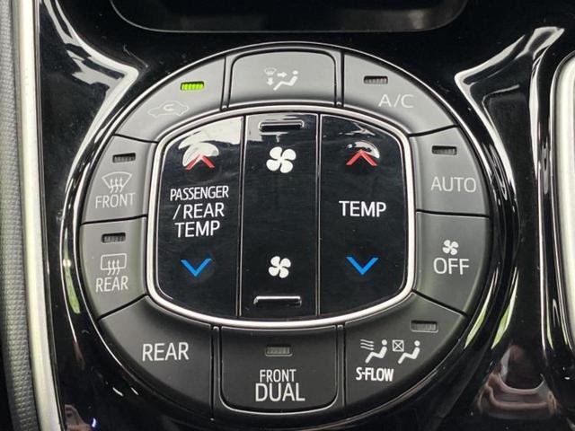 エスクァイア ハイブリッドＧｉ　ＴＲＤエアロ／社外　９インチ　ＳＤナビ／フリップダウンモニター／両側電動スライドドア／シートヒーター　前席／車線逸脱防止支援システム／シート　合皮／ドライブレコーダー　社外／ヘッドランプ　ＬＥＤ（30枚目）