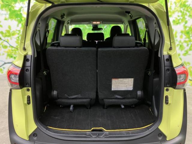 シエンタ Ｇクエロ　純正　９インチ　メモリーナビ／トヨタセーフティセンス／両側電動スライドドア／シートヒーター　前席／パノラミックビューモニター／車線逸脱防止支援システム／シート　ハーフレザー／ヘッドランプ　ＬＥＤ（19枚目）