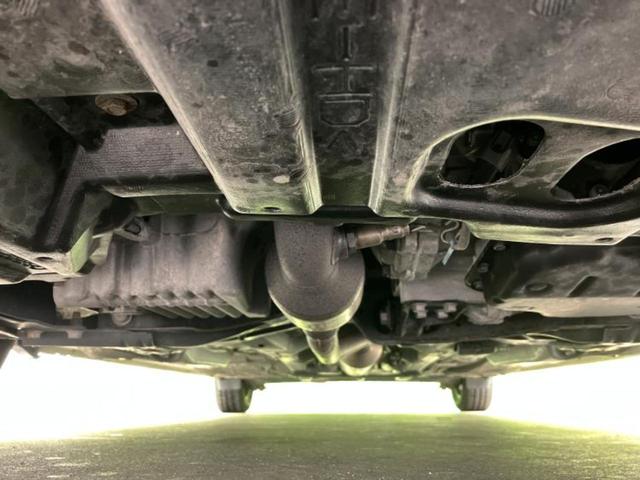 シエンタ Ｇクエロ　純正　９インチ　メモリーナビ／トヨタセーフティセンス／両側電動スライドドア／シートヒーター　前席／パノラミックビューモニター／車線逸脱防止支援システム／シート　ハーフレザー／ヘッドランプ　ＬＥＤ（41枚目）