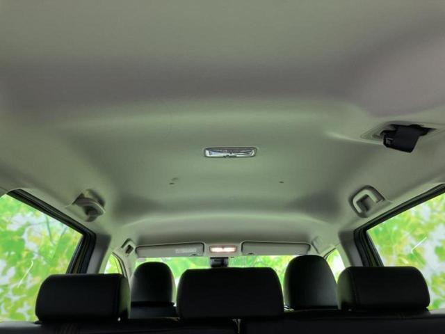 シエンタ Ｇクエロ　純正　９インチ　メモリーナビ／トヨタセーフティセンス／両側電動スライドドア／シートヒーター　前席／パノラミックビューモニター／車線逸脱防止支援システム／シート　ハーフレザー／ヘッドランプ　ＬＥＤ（42枚目）