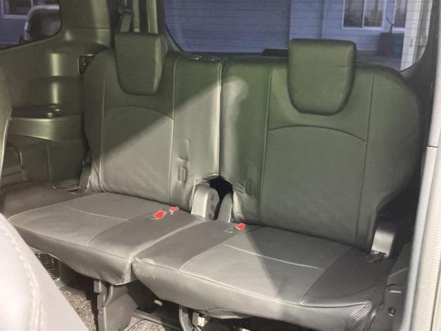 ヴォクシー ハイブリッドＳ－Ｚ　新品タイヤ／保証書／ディスプレイオーディオ＋ナビ１０インチ／フリップダウンモニター　純正　１４インチ／トヨタセーフティセンス／両側電動スライドドア／シートヒーター　前席　衝突被害軽減システム　ドラレコ（8枚目）