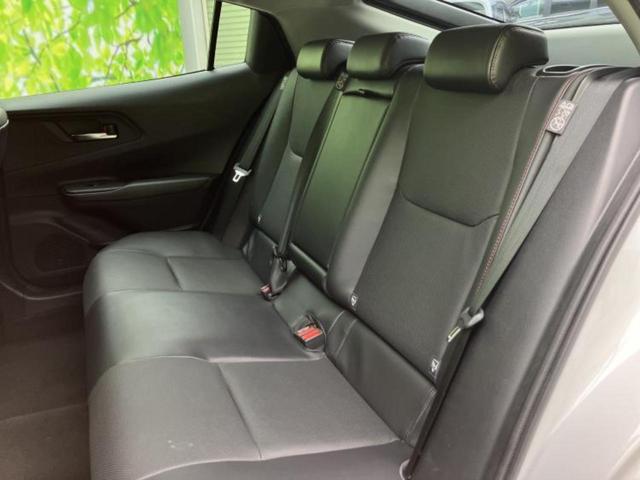 プリウス Ｚ　新品タイヤ／パノラマルーフ／ディスプレイオーディオ＋ナビ１２．３インチ／デジタルインナーミラー／トヨタセーフティセンス／エアーシート　前席／全方位モニター／車線逸脱防止支援システム　サンルーフ　ＥＴＣ（7枚目）