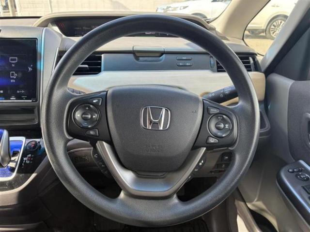 フリードハイブリッド ハイブリッドＧホンダセンシング　純正　９インチ　ＳＤナビ／ホンダセンシング／両側電動スライドドア／車線逸脱防止支援システム／ドライブレコーダー　社外／ヘッドランプ　ＬＥＤ／Ｂｌｕｅｔｏｏｔｈ接続／ＥＴＣ／ＥＢＤ付ＡＢＳ　バックカメラ（9枚目）