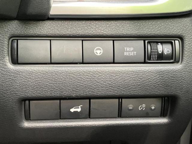 エクストレイル ４ＷＤ　Ｘ　ｅ－４ＯＲＣＥ　保証書／純正　１２．３インチ　メモリーナビ／インテリジェントルームミラー／エマージェンシーブレーキ／シートヒーター　前席／アラウンドビューモニター／車線逸脱防止支援システム／電動バックドア　電動シート（29枚目）