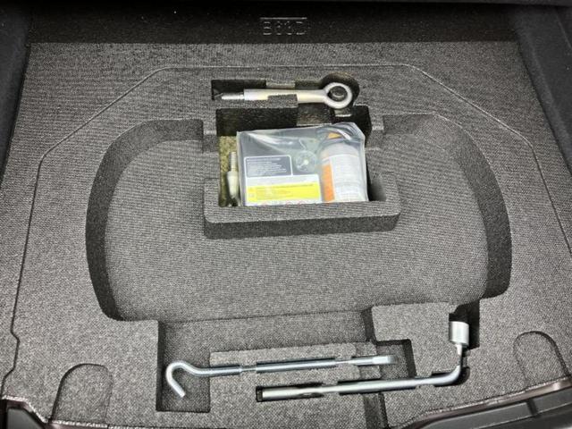 アクセラスポーツ １５Ｓプロアクティブ　新品タイヤ／純正　ＳＤナビ／アイアクティブセンス（マツダ）／車線逸脱防止支援システム／ヘッドランプ　ＬＥＤ／ＵＳＢジャック／Ｂｌｕｅｔｏｏｔｈ接続／ＥＴＣ／ＥＢＤ付ＡＢＳ／横滑り防止装置　ワンオーナー（24枚目）