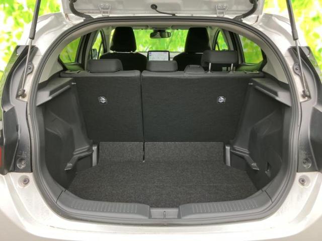 アクア Ｇ　新品タイヤ／保証書／ディスプレイオーディオ＋ナビ１０インチ／トヨタセーフティセンス／車線逸脱防止支援システム／ヘッドランプ　ＬＥＤ／ＵＳＢジャック／Ｂｌｕｅｔｏｏｔｈ接続／ＥＴＣ　衝突被害軽減システム（8枚目）