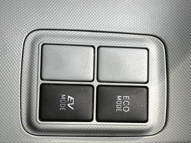 アクア Ｓ　新品タイヤ／純正　ＳＤナビ／ドライブレコーダー　前後／ヘッドランプ　ＨＩＤ／Ｂｌｕｅｔｏｏｔｈ接続／ＥＢＤ付ＡＢＳ／横滑り防止装置／アイドリングストップ／バックモニター／フルセグＴＶ／ＤＶＤ　ドラレコ（31枚目）