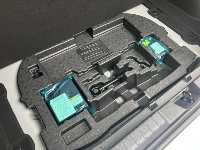 ハイブリッドＧ　Ｚ　モデリスタエアロ／保証書／ディスプレイオーディオ＋ナビ１０．５インチ／トヨタセーフティセンス／シートヒーター　前席／車線逸脱防止支援システム／ヘッドランプ　ＬＥＤ／ＵＳＢジャック（画像23）