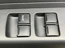 Ｘ　新品タイヤ／ＥＢＤ付ＡＢＳ／エアバッグ　運転席／エアバッグ　助手席／衝突安全ボディ／アルミホイール　純正　１４インチ／パワーウインドウ／エンジンスタートボタン／キーレススタートシステム　盗難防止装置（17枚目）