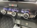快適な車内環境を保つための操作系。温度や風量を調節し、心地よい空間を作り出します。
