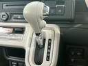 滑らかなシフトチェンジで、快適なドライブを実現。操作性にも優れ、運転の楽しさを高めます。スムーズな加速と減速が可能です。