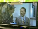 停車中に、地上デジタル放送をお楽しみいただけます。長距離移動の際の休憩時間に、ニュースやドラマをチェックするのに便利です。快適なドライブをサポートします。