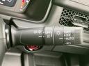 操作しやすいウインカーレバーは、安全な車線変更をサポートします。直感的な操作性で、運転に集中できます。クリアな操作感も魅力です。