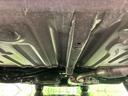 車両後方側の下廻り状態をご確認いただけます。フロア部や足回りなど、普段見えにくい箇所の参考としてご覧下さい。◆詳細は店頭スタッフまでお問い合わせ下さい。