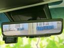 WECARSの展示場では実際に見て、触ってお車をお選びいただけます!知識の豊富な営業スタッフが様々なカーライフをご提案いたします!