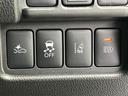 日々の運転を支えるスイッチ類を備えています。感覚的な操作が可能で、快適なドライブをサポートするでしょう。
