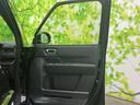 シンプルなデザインと落ち着いた色合いが、車内の雰囲気をさりげなく引き立てます。広々とした空間で快適なドライブをお楽しみください。◆画像認識AIによる推定であり実際と異なる場合があります。