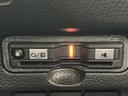 ETC車載器を備えており、対応する料金所ではETCを利用した通過が可能です。高速道路や有料道路を利用する機会の多い方に便利な装備で、日々のお出かけや遠出の際にも役立ちます。