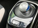 スムーズなシフトチェンジで、快適なドライブを実現します。操作感も良く、運転の楽しさを引き立てます。扱いやすさも魅力です。