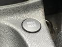 日々の運転を支えるスイッチ類を備えています。分かりやすい操作感で、快適なドライブをサポートします。