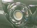 快適な車内空間を保つエアコン操作部です。温度や風量を調整し、快適なドライブをお楽しみください。すぐに冷えます。