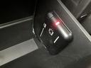 ETC車載器を装備しており、ETCカードを利用した料金所の通過に便利です。高速道路を利用する機会のある方にも使いやすく、料金所での支払いをスムーズに済ませたい日常の移動をサポートします。