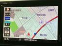 現在地を中心に周辺の道路や施設名を確認でき、画面上で位置関係を把握しやすい地図表示です。目的地までのルート確認にも役立ち、慣れない道での移動をサポートします。