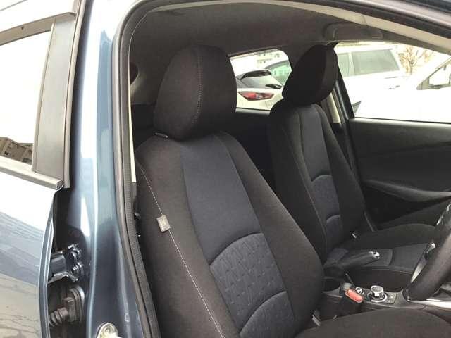 �}�c�_�͉^�]�蒆�S�̎Ԃ�����s���Ă���܂��B�㕔�Ɏ��F�]�[���A�肪�͂��ʒu�ɑ���]�[����z�u���A�^�]�ɏW���ł���R�b�N�s�b�g�����o���Ă���܂���