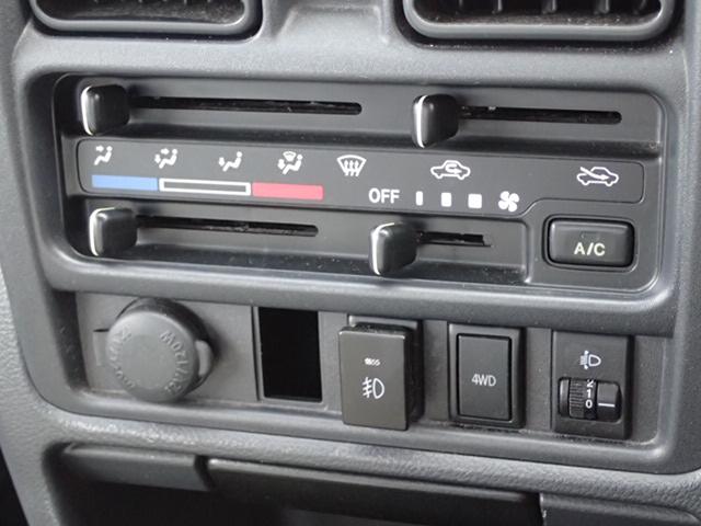 �����I�ɑ��삪�ł���y�}�j���A���G�A�R���z��