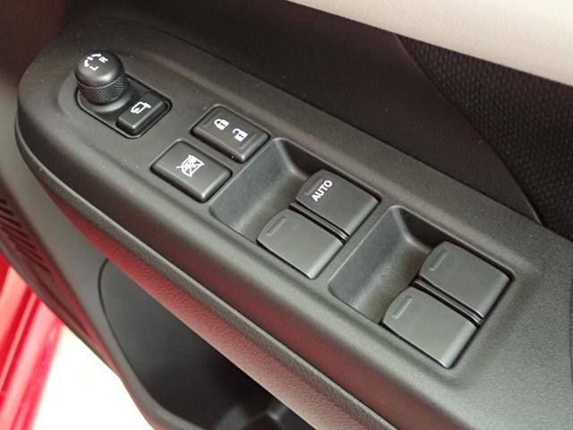 �^�]�ȃA�[�����X�g�ɁA�y�����R���h�A�~���[�z�y�p���[�E�B���h�E�z�X�C�b�`����B�茳�ő��색�N���N�B