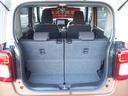 リヤシートも全車消毒済み。シートの後ろにちょっとした収納スペースがあります。毎日のお買い物もしっかりサポート!
