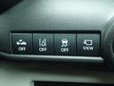 豊富な装備も魅力的！各機能の切り替えボタンは運転席前方に配置。